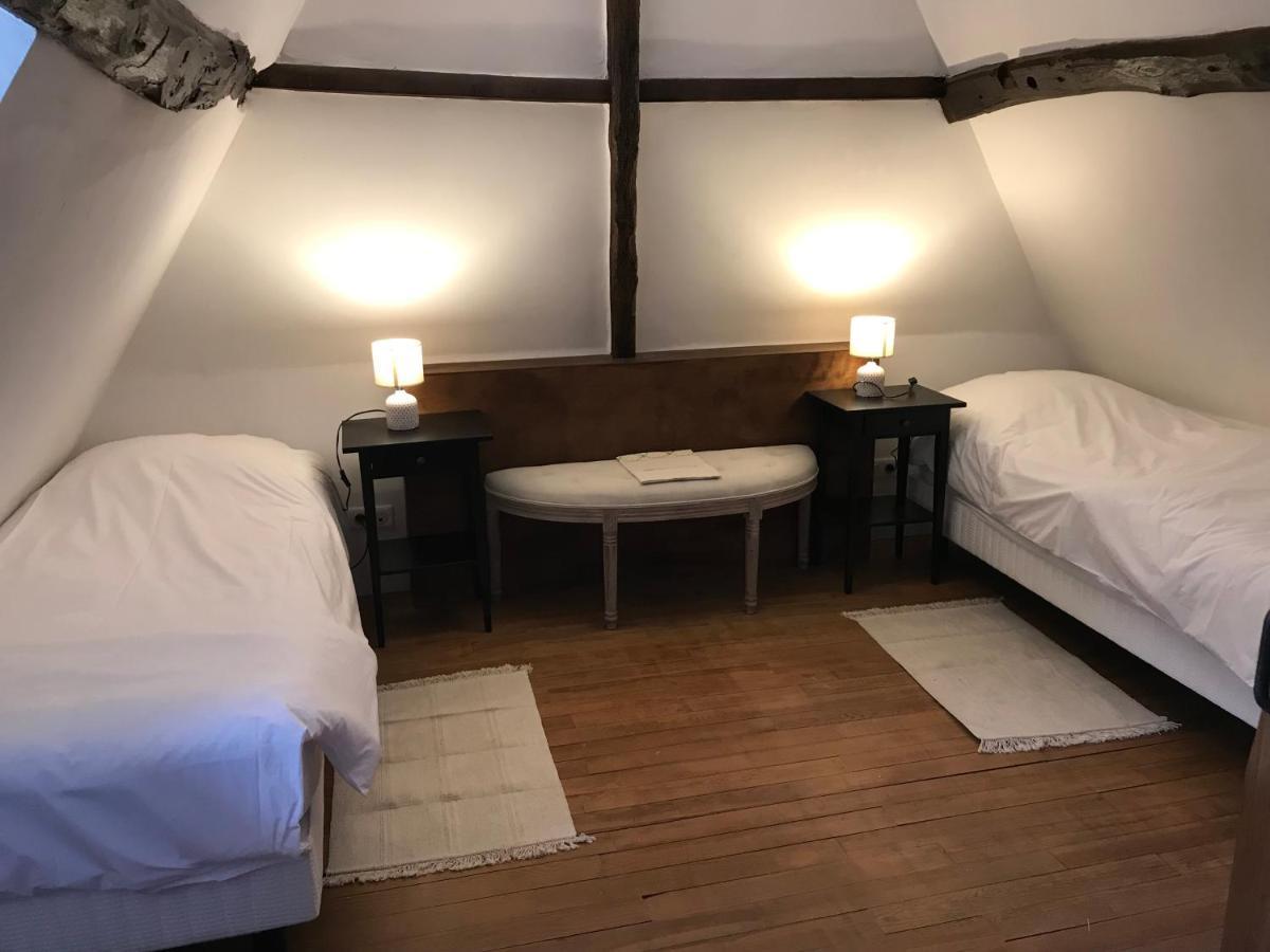 La Gloriette Gite Situe Dans La Propriete Dun Magnifique Manoir Vatteville-la-Rue Exterior foto